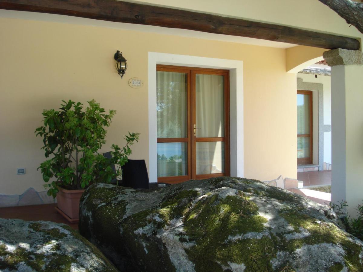 Hotel Valkarana Country Relais (Adults Only) Sant'Antonio di Gallura Exterior foto