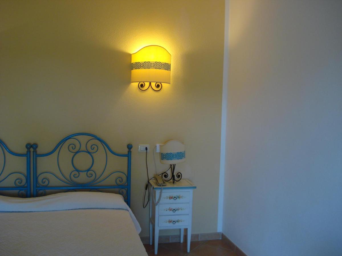 Hotel Valkarana Country Relais (Adults Only) Sant'Antonio di Gallura Exterior foto
