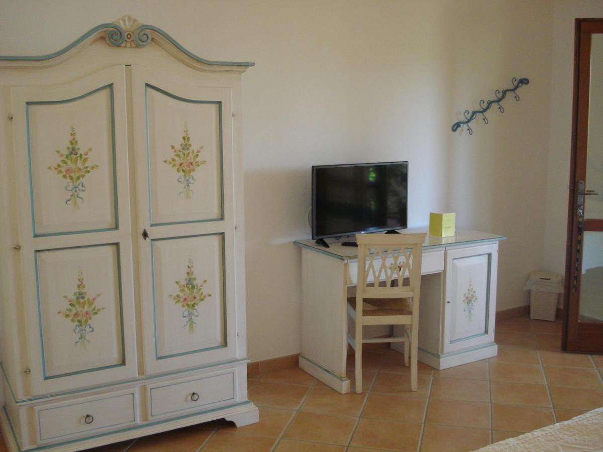 Hotel Valkarana Country Relais (Adults Only) Sant'Antonio di Gallura Exterior foto
