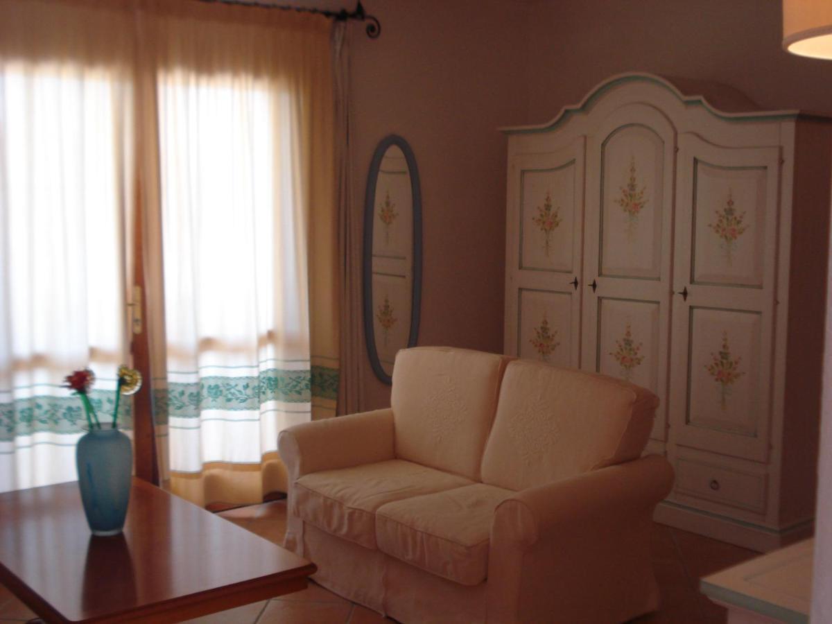 Hotel Valkarana Country Relais (Adults Only) Sant'Antonio di Gallura Exterior foto